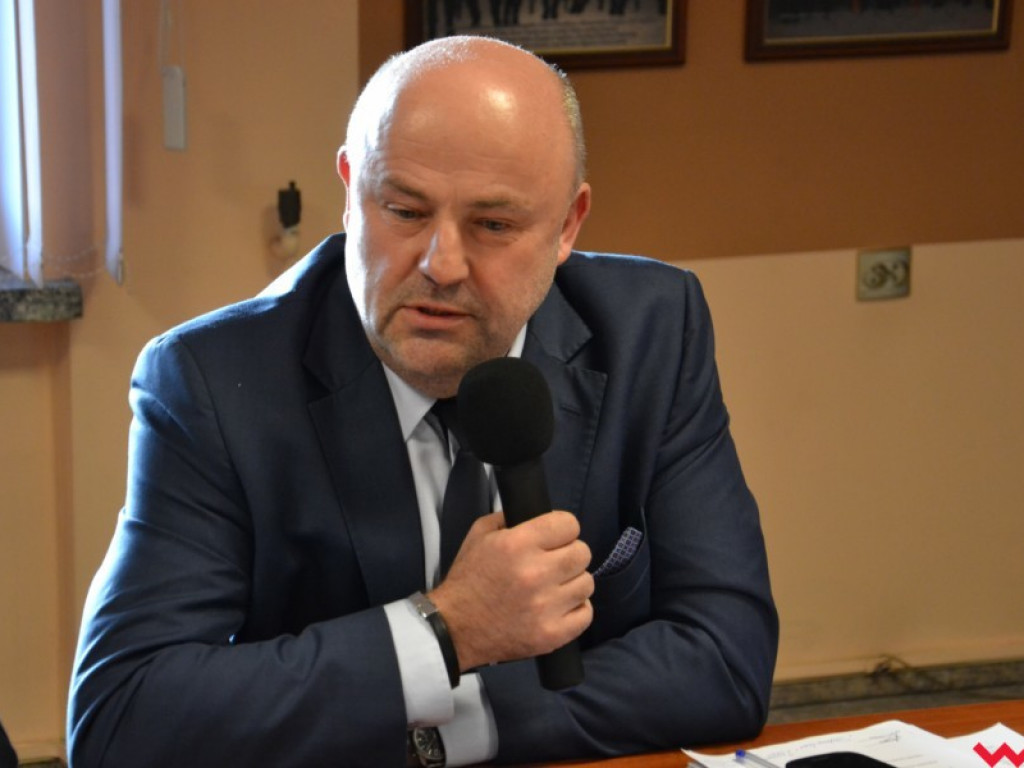 Radni zafundowali sobie tablety, a uczniom stypendia