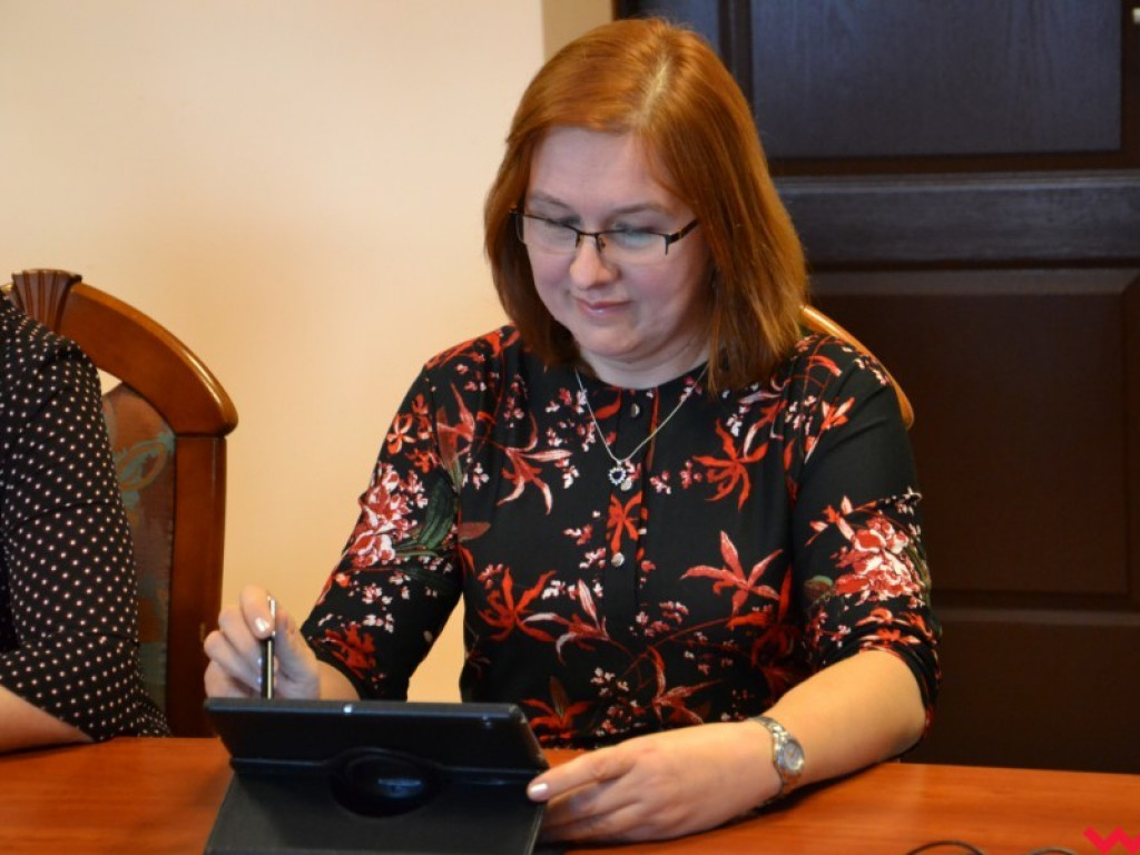 Radni zafundowali sobie tablety, a uczniom stypendia