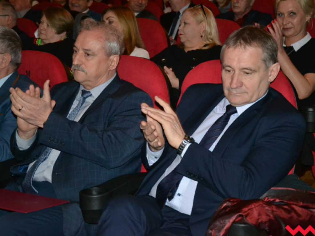 Trochę wzruszeń i mnóstwo śmiechu z okazji 25-lecia szkoły z ul. Koszarowej