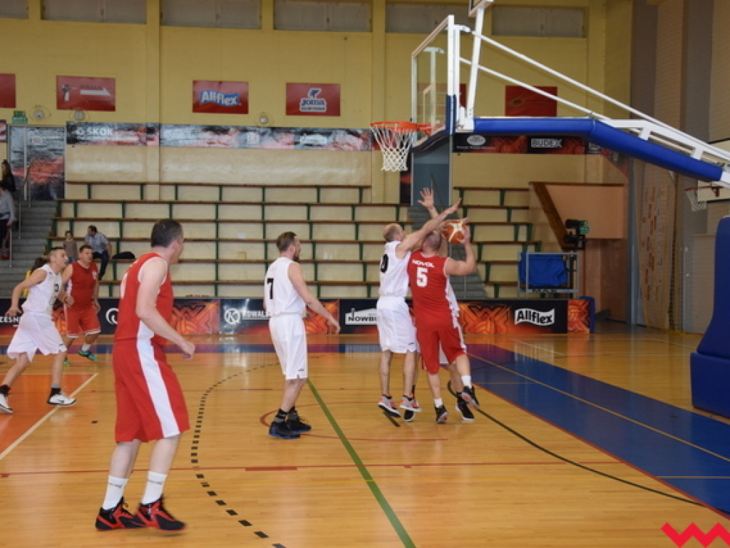 Pretendenci do mistrzostwa nie dali żadnych szans rywalom. Kolejka WRLK bez niespodzianek [Aktualizacja]