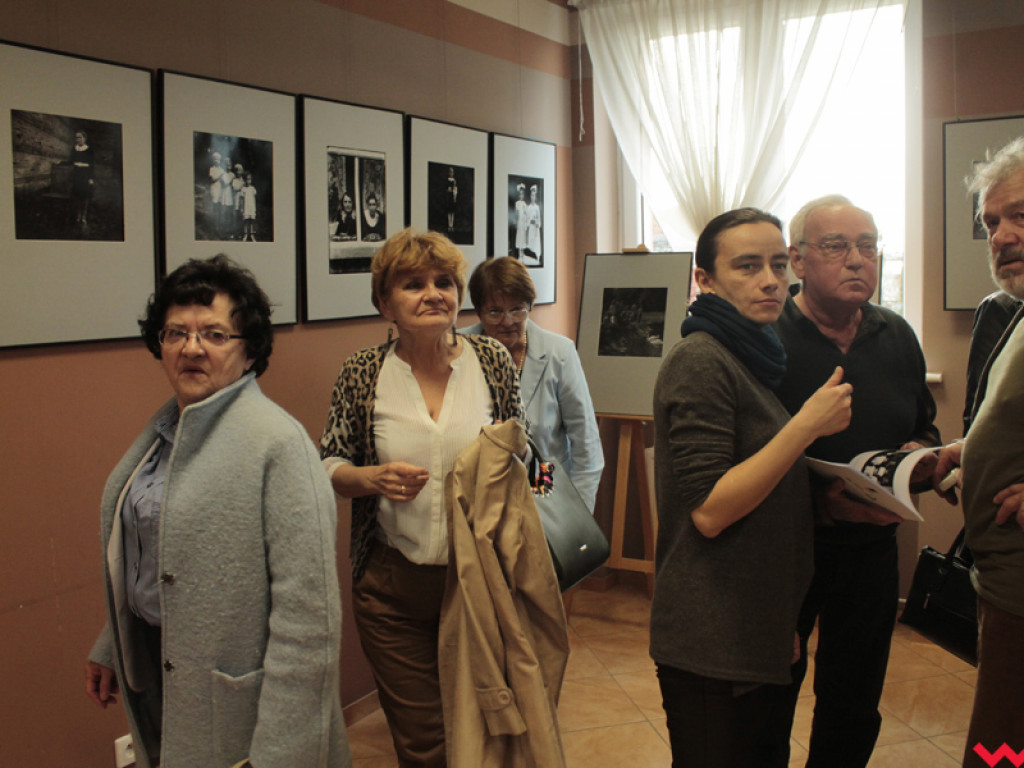 Migawki z przeszłości, czyli magia starej fotografii w Miłosławiu.