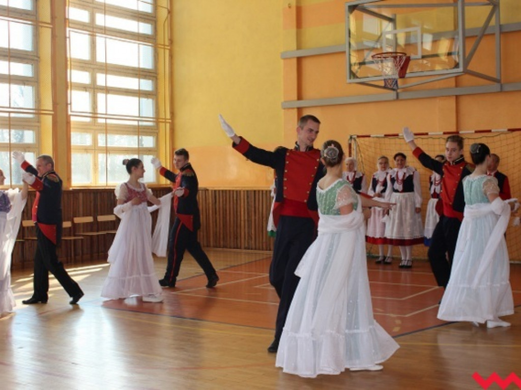 Mokowiacy, czyli lekcja folkloru w Szkole Podstawowej w Bieganowie