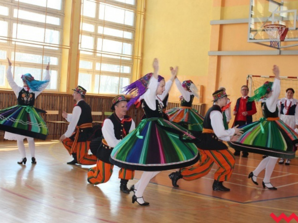 Mokowiacy, czyli lekcja folkloru w Szkole Podstawowej w Bieganowie