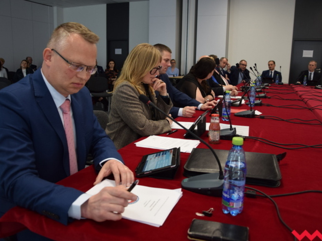 Powiat podaje kolejną kroplówkę szpitalowi. Rokowania nie są optymistyczne