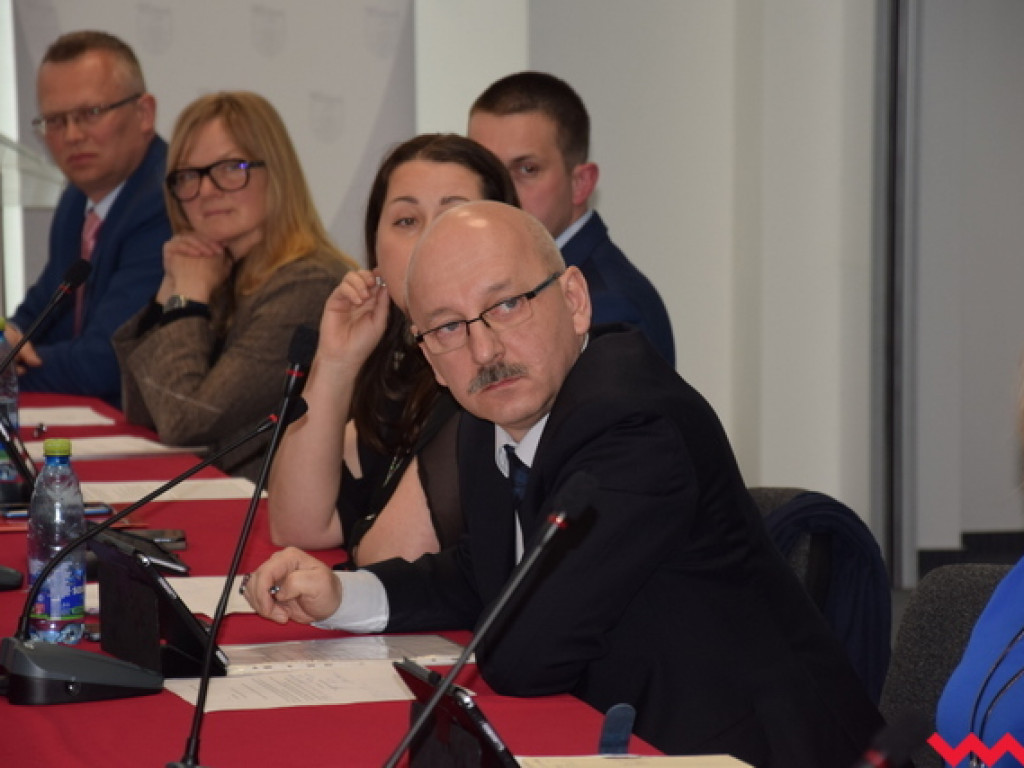 Powiat podaje kolejną kroplówkę szpitalowi. Rokowania nie są optymistyczne