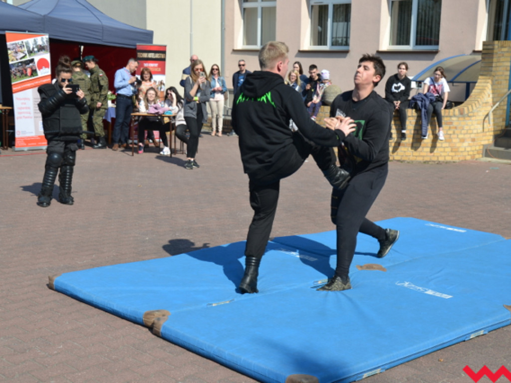 Sensacyjny piknik. Szkoła z Kaliskiej jak plan filmu akcji