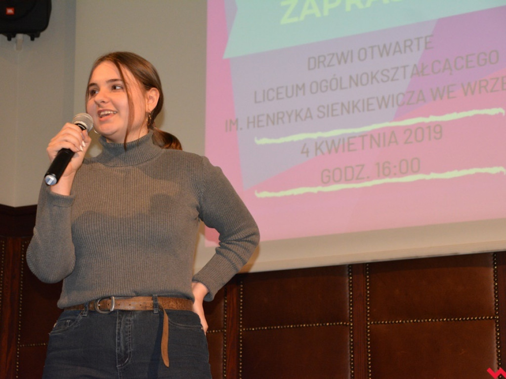 Tłoczno na korytarzach Sienkiewicza. Młodzi zwiedzali przyszłą szkołę
