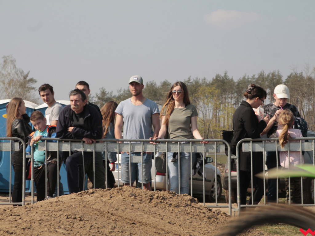 Weekend z motocrossem w Opatówku