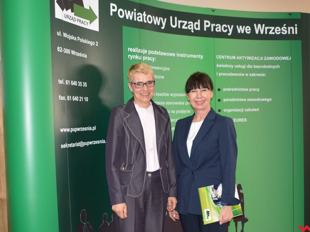Firmy szukały pracowników, uczniowie – przyszłych pracodawców. Targi Pracy znów zagościły na korytarzu ZSP
