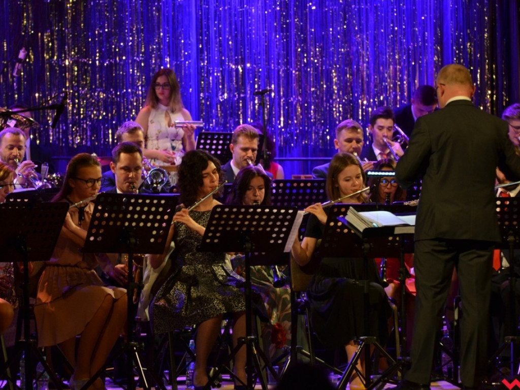 Wrzesińska Orkiestra Dęta w światowym wydaniu. Przebojowy koncert na rozpoczęcie sezonu