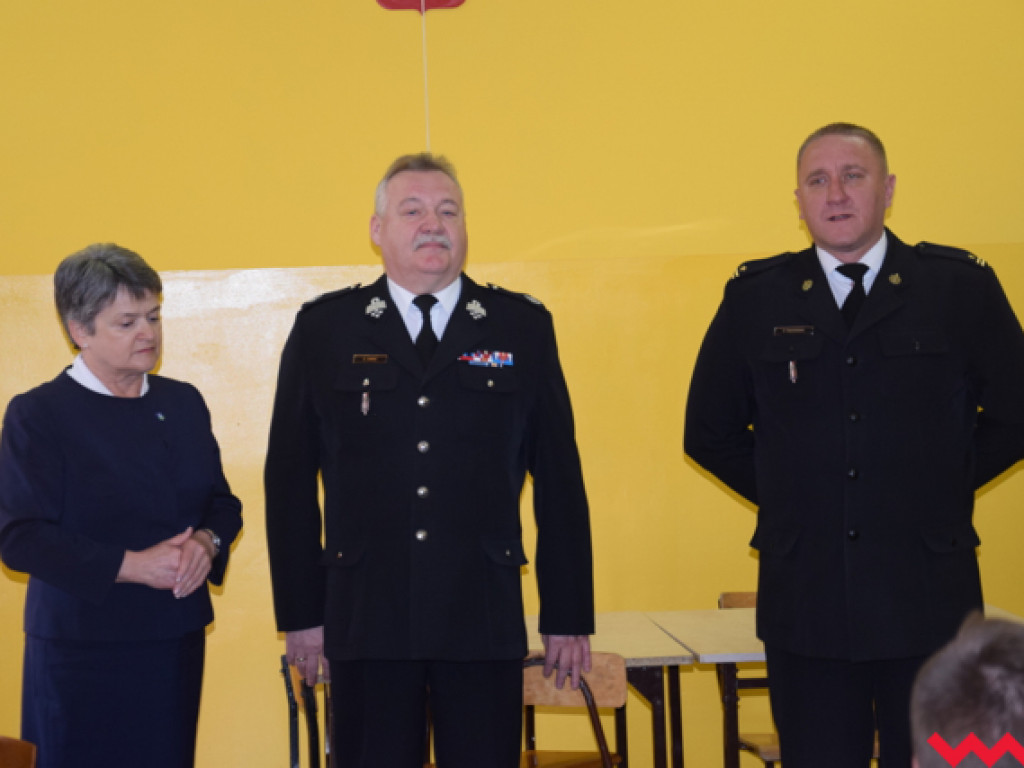 Młodzież widzi swoją przyszłość w straży pożarnej. Wyniki turnieju wiedzy pożarniczej