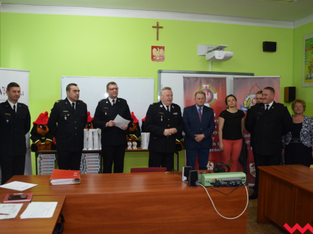 Młodzież widzi swoją przyszłość w straży pożarnej. Wyniki turnieju wiedzy pożarniczej