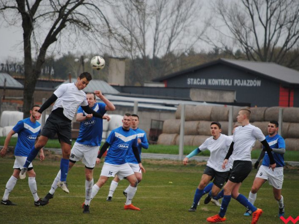Bezbramkowe derby. Trudne warunki do gry i mało sytuacji strzeleckich w Nekli