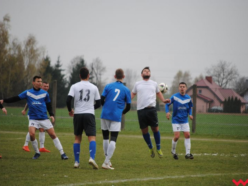 Bezbramkowe derby. Trudne warunki do gry i mało sytuacji strzeleckich w Nekli