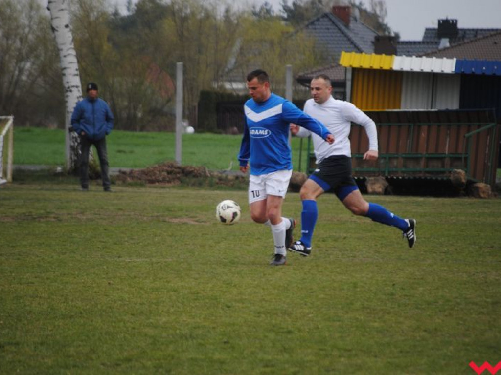 Bezbramkowe derby. Trudne warunki do gry i mało sytuacji strzeleckich w Nekli