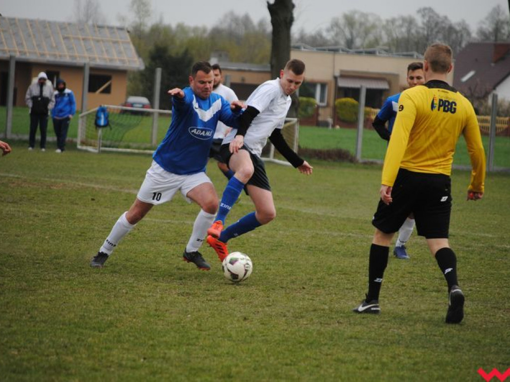 Bezbramkowe derby. Trudne warunki do gry i mało sytuacji strzeleckich w Nekli