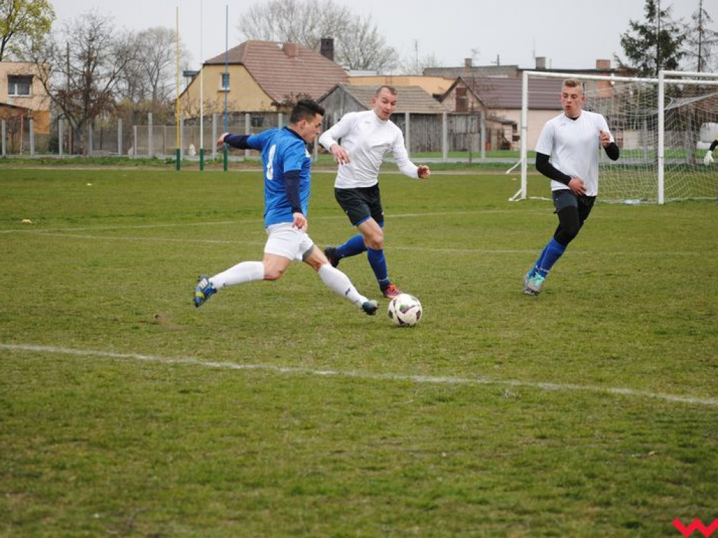 Bezbramkowe derby. Trudne warunki do gry i mało sytuacji strzeleckich w Nekli