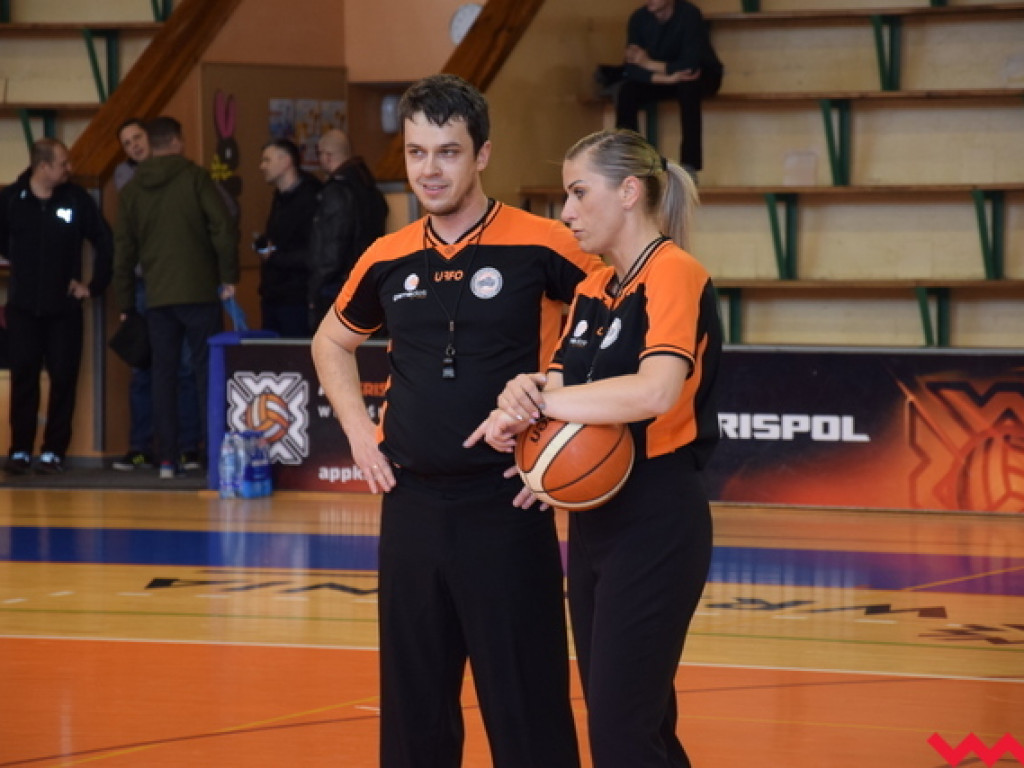 Sporo dobrej koszykówki w meczu kolejki Wrzesińskiej Rekreacyjnej Ligi Koszykówki