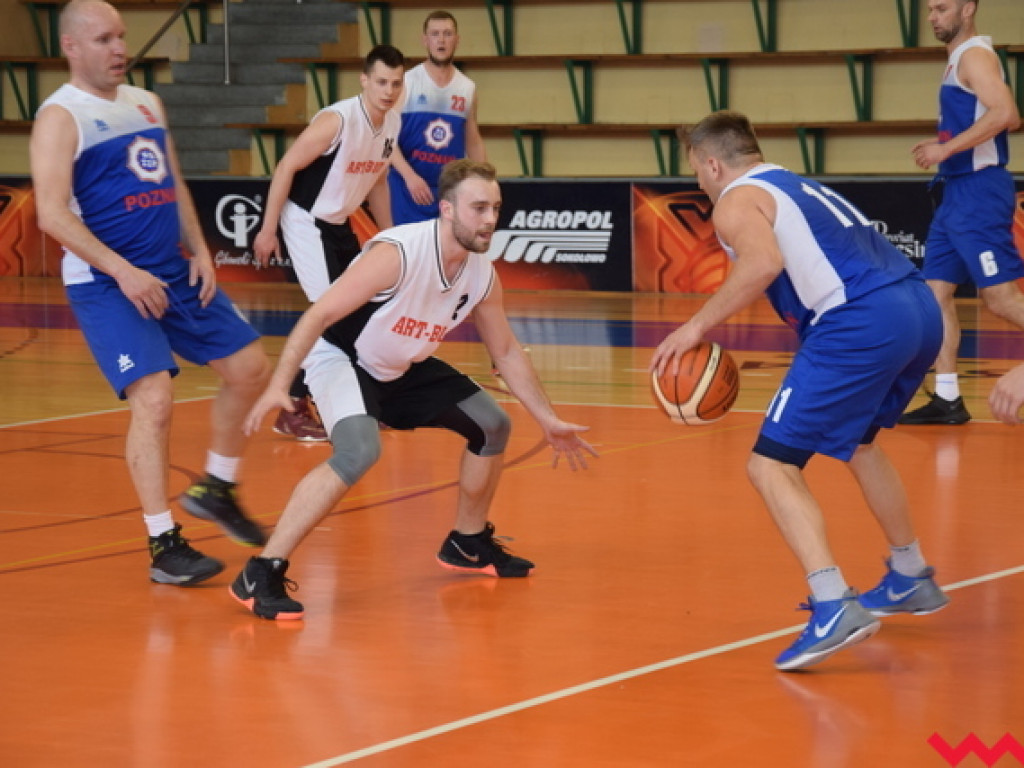 Sporo dobrej koszykówki w meczu kolejki Wrzesińskiej Rekreacyjnej Ligi Koszykówki