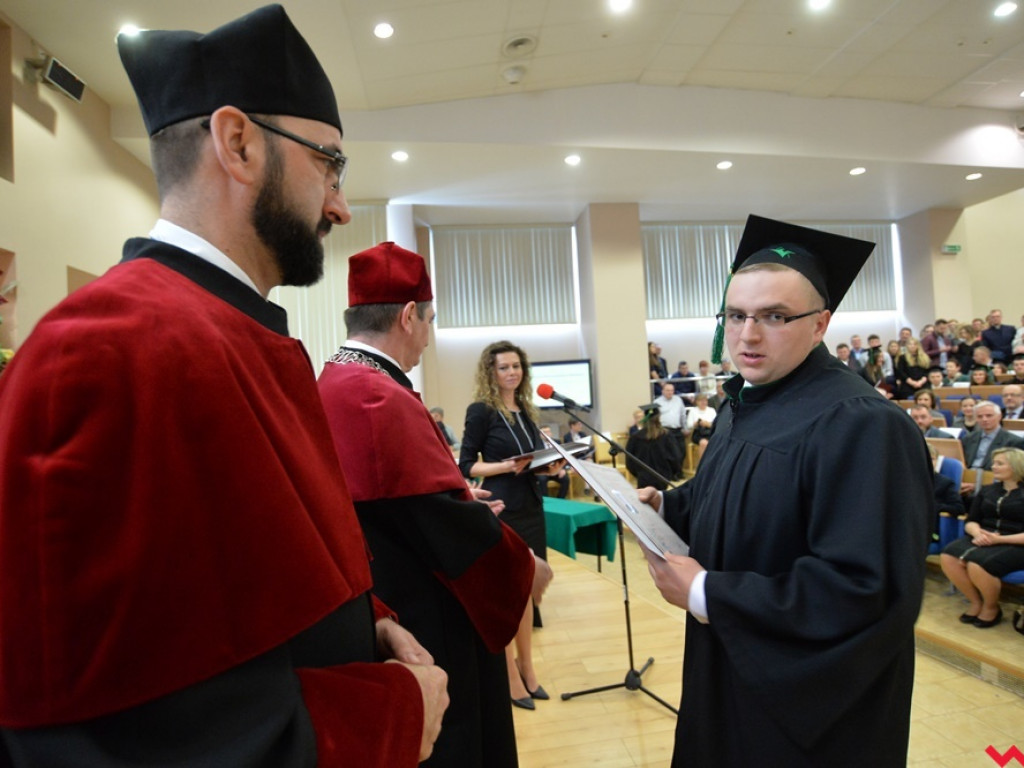 Nauczycielka ZSTiO odznaczona za zasługi dla wrocławskiego wydziału