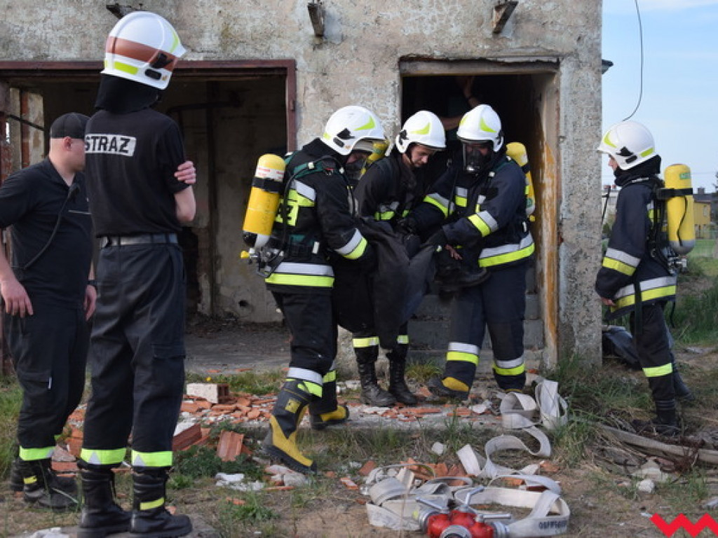 Wielkie manewry w Kołaczkowie. Strażacy szlifowali procedury medyczne i wspinaczkę