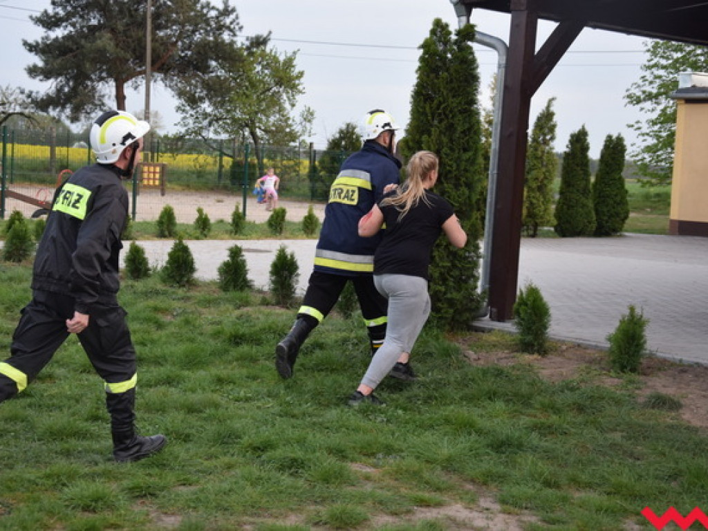 Wielkie manewry w Kołaczkowie. Strażacy szlifowali procedury medyczne i wspinaczkę