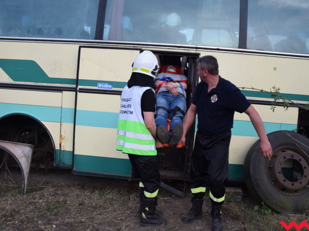 Wielkie manewry w Kołaczkowie. Strażacy szlifowali procedury medyczne i wspinaczkę