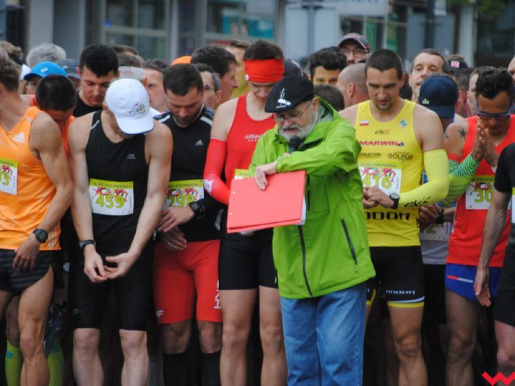 Tomasz Szymkowiak zwycięża w 36. Biegu Kosynierów