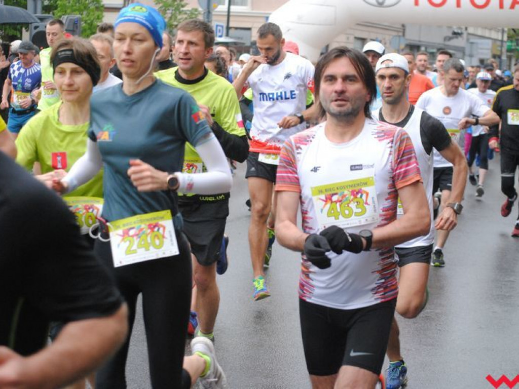 Tomasz Szymkowiak zwycięża w 36. Biegu Kosynierów