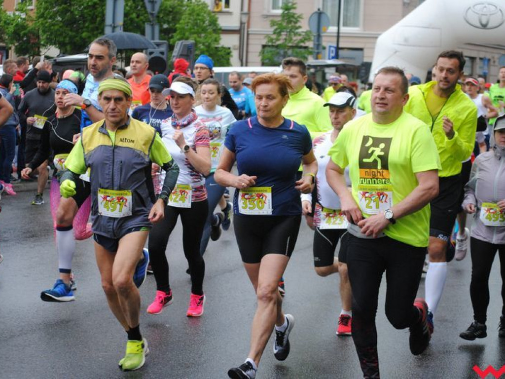 Tomasz Szymkowiak zwycięża w 36. Biegu Kosynierów