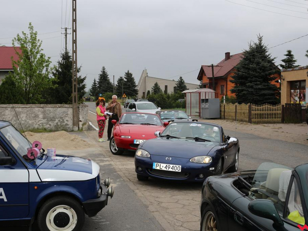 Uczestnicy Rajdu z Przymrużeniem Oka gościli w Lisewie