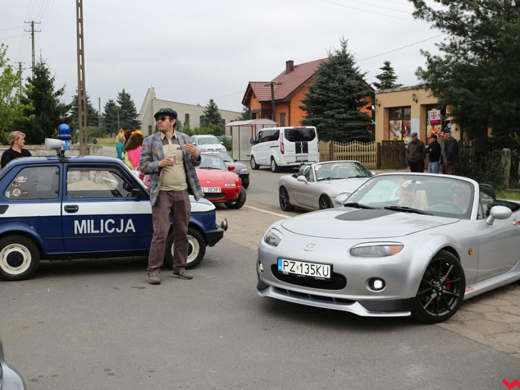 Uczestnicy Rajdu z Przymrużeniem Oka gościli w Lisewie