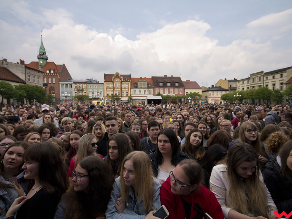 Tłumy fanów. Drugi dzień majówki na rynku