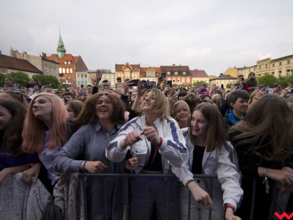 Tłumy fanów. Drugi dzień majówki na rynku