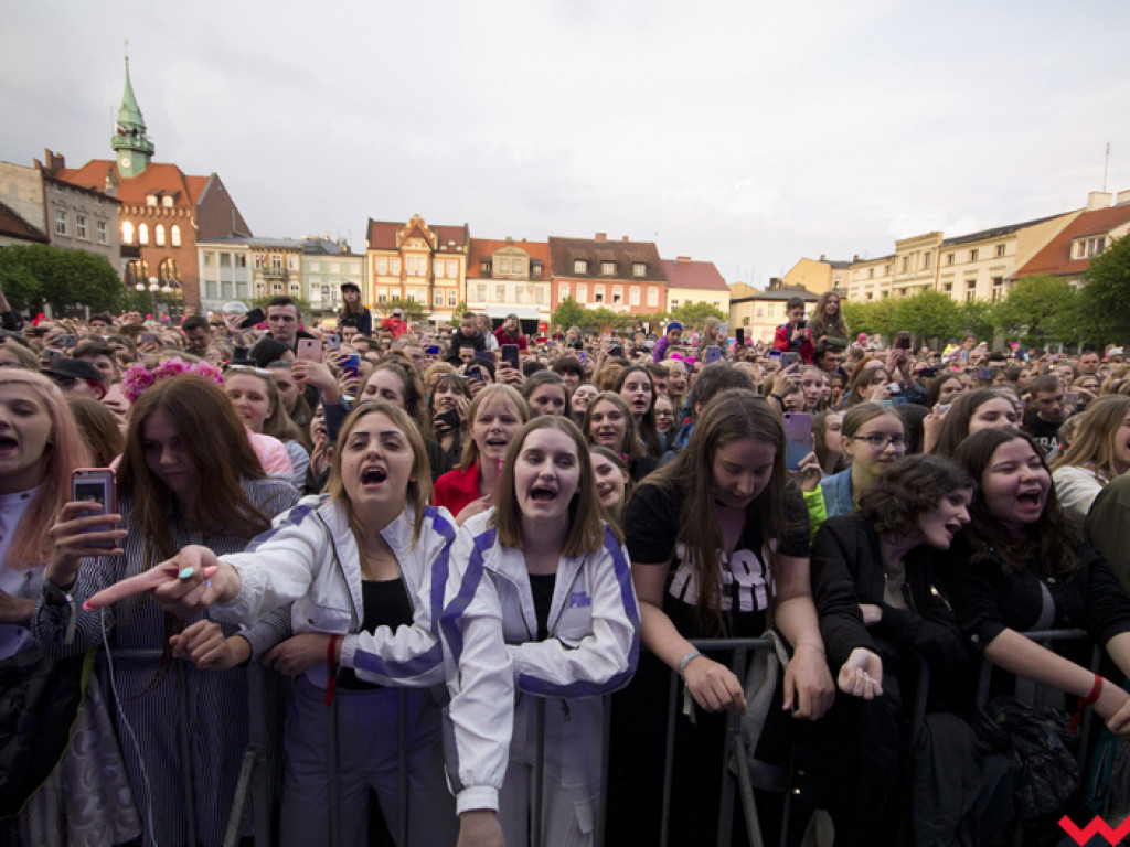 Tłumy fanów. Drugi dzień majówki na rynku