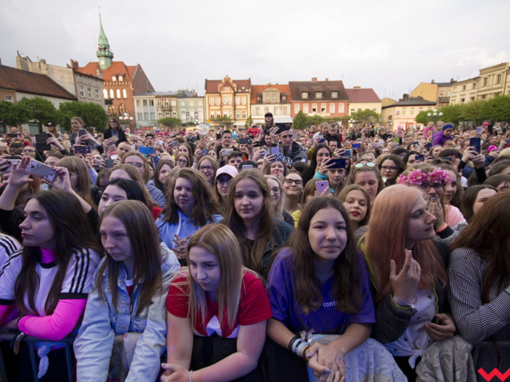 Tłumy fanów. Drugi dzień majówki na rynku