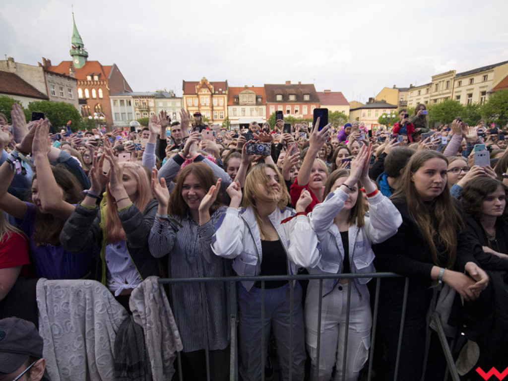 Tłumy fanów. Drugi dzień majówki na rynku