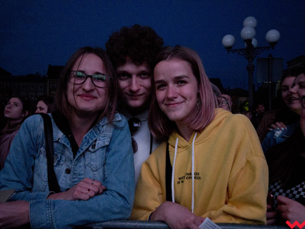 Tłumy fanów. Drugi dzień majówki na rynku