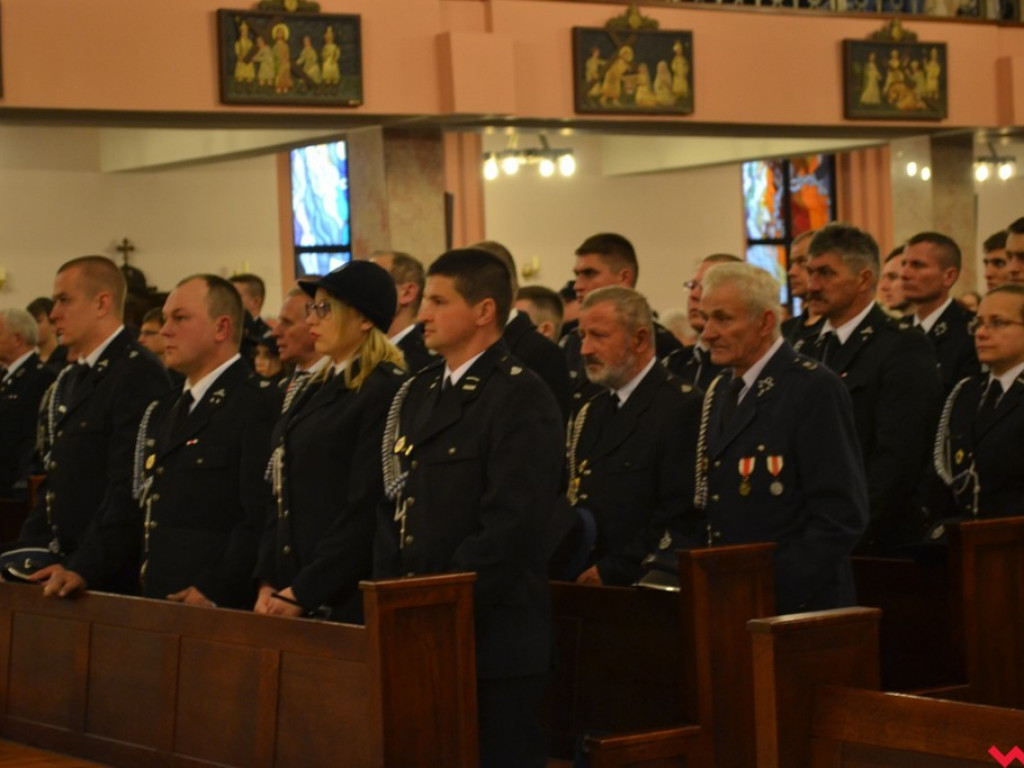 Gminny Dzień Strażaka we Wrześni w strugach deszczu