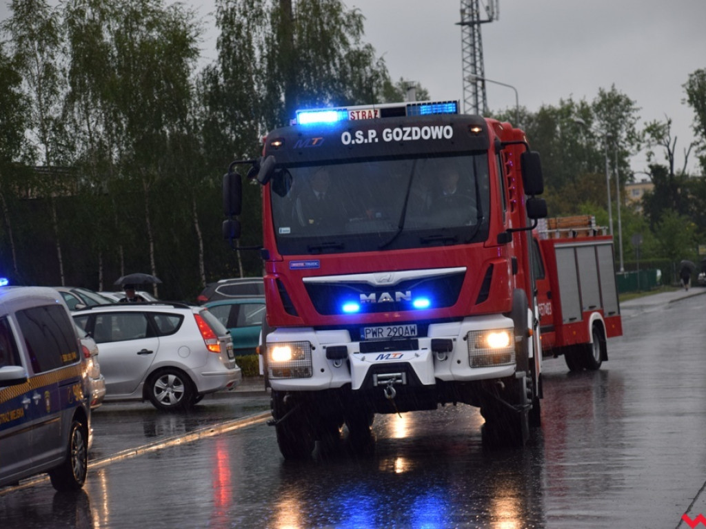 Gminny Dzień Strażaka we Wrześni w strugach deszczu