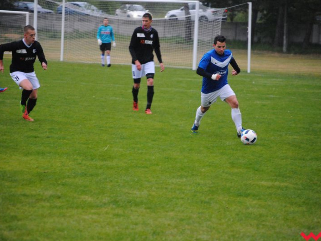 Deszczowe derby dla Orlika. Miłosławiane pokonują Spartę-Sklejkę Orzechowo