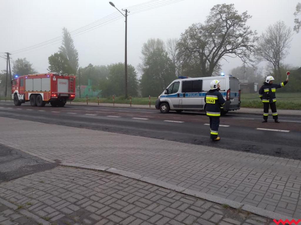 Szybka jazda zakończyła się wywróceniem pojazdu