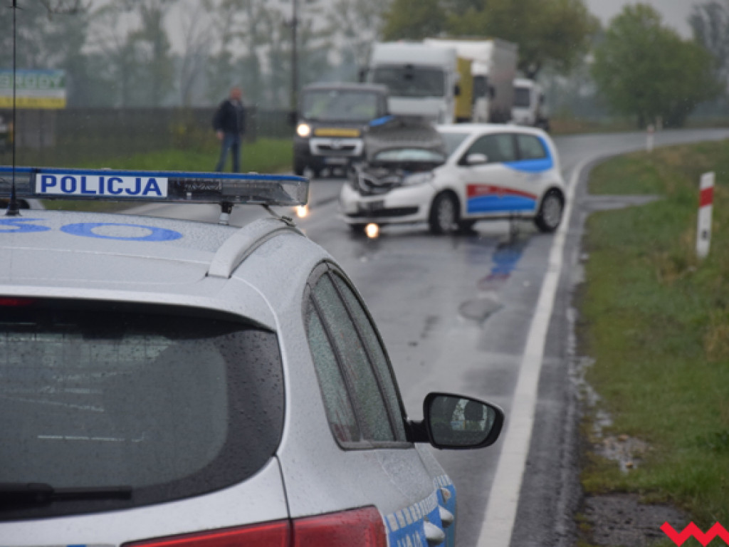 Groźna kolizja na drodze krajowej nr 92 w Gutowie Wielkim