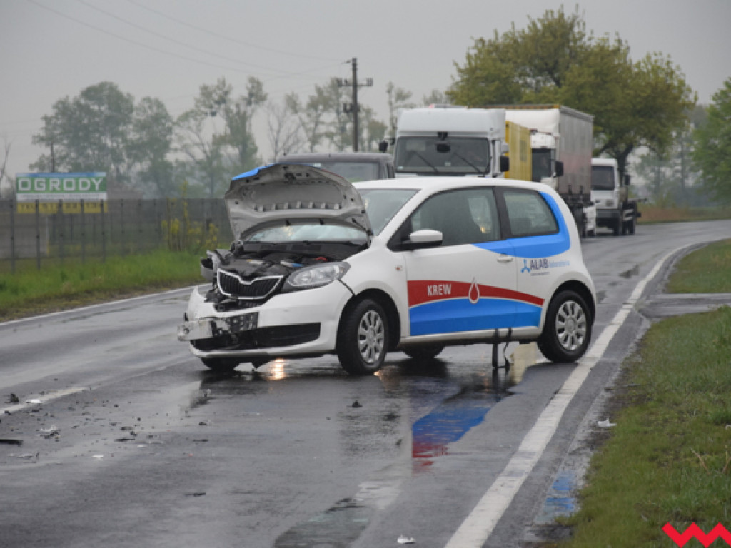 Groźna kolizja na drodze krajowej nr 92 w Gutowie Wielkim