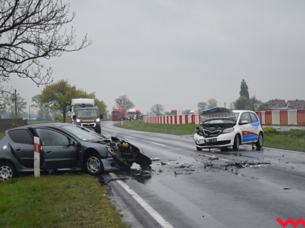 Groźna kolizja na drodze krajowej nr 92 w Gutowie Wielkim