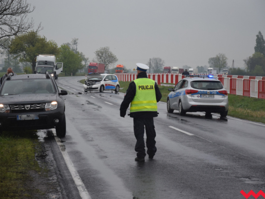 Groźna kolizja na drodze krajowej nr 92 w Gutowie Wielkim