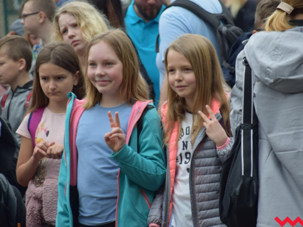 Ulice pełne dzieci w rocznicę Strajku Dzieci Wrzesińskich