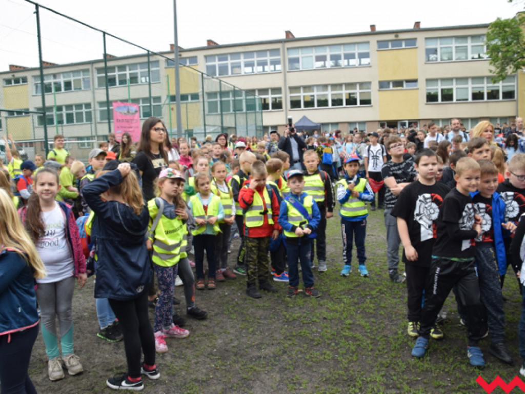 Ulice pełne dzieci w rocznicę Strajku Dzieci Wrzesińskich