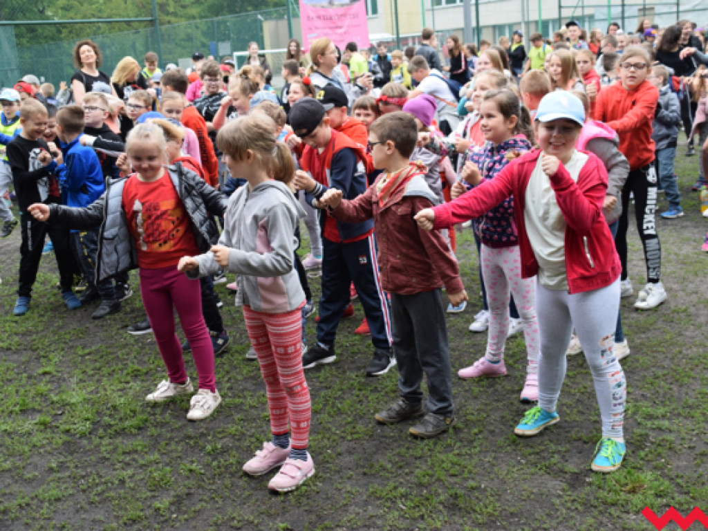 Ulice pełne dzieci w rocznicę Strajku Dzieci Wrzesińskich