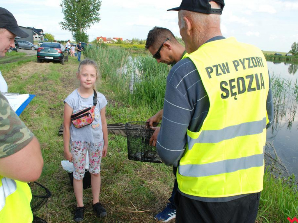 Wędkarski piknik z okazji Dnia Dziecka